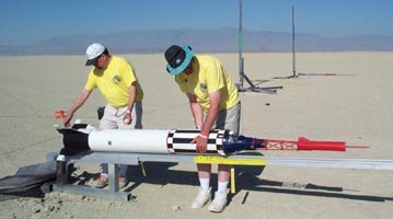 Jamie and Kevin prep the flight